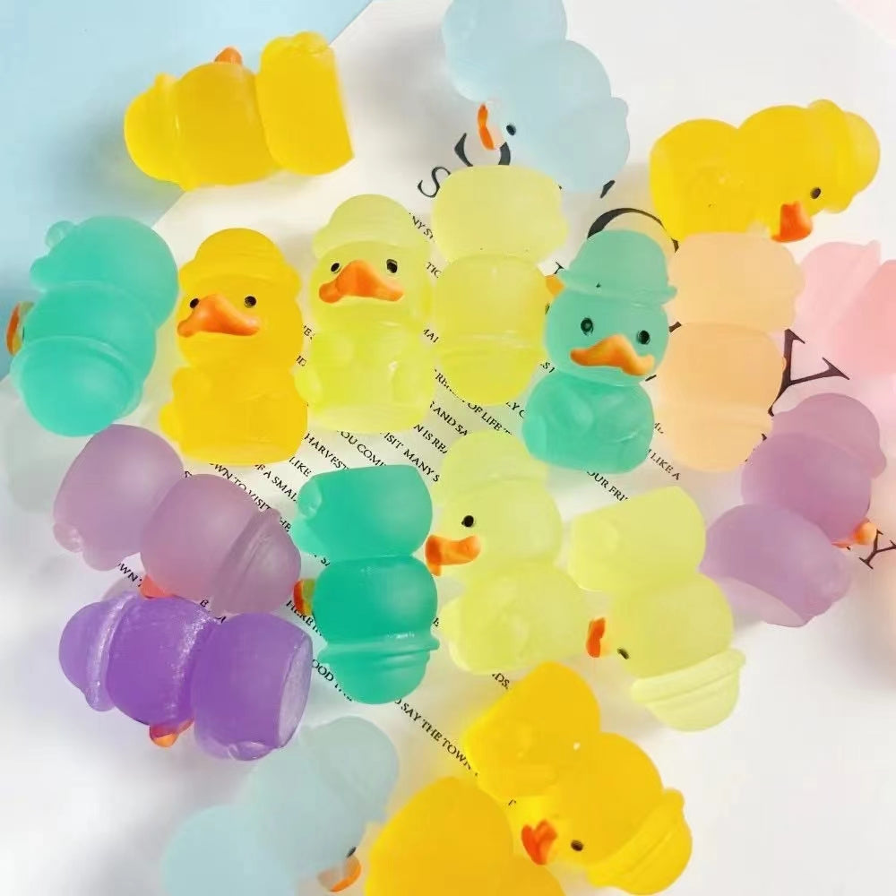 Luminous Transparent Duckling Ornaments – Glow-in-the-Dark Resin Decor
