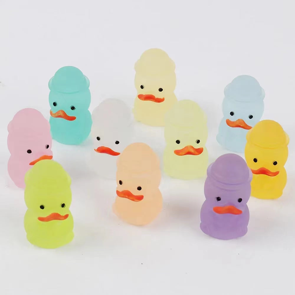 Luminous Transparent Duckling Ornaments – Glow-in-the-Dark Resin Decor